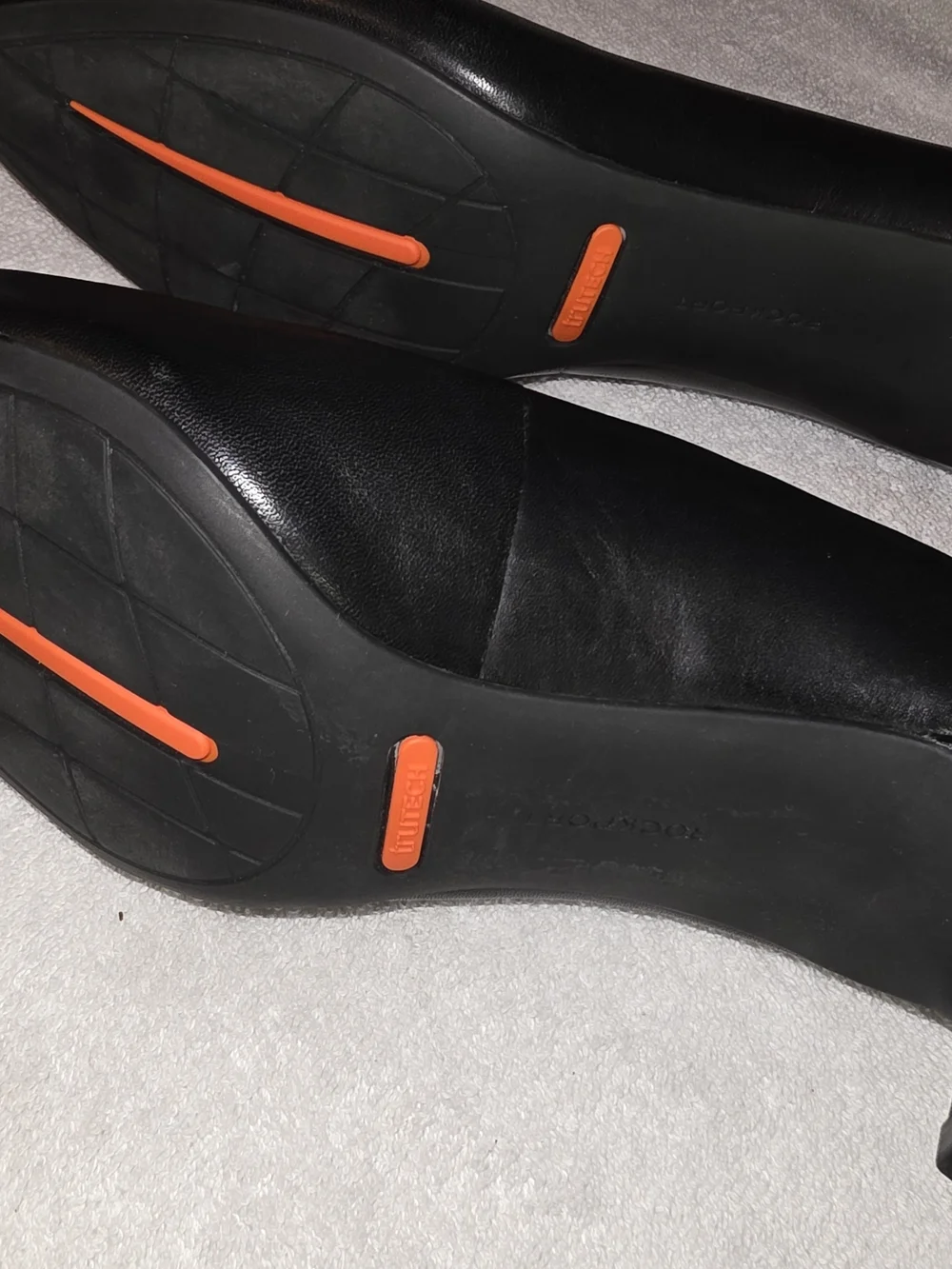 Rockport Total Motion Black Leather Kalila Pointed Toe Pumps Kitten Heel Women's